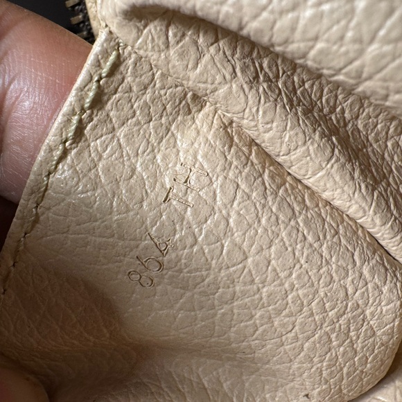 Louis Vuitton Trousse Pouch 28 monogram Cosmetic bag with duster - Picture 8 of 16